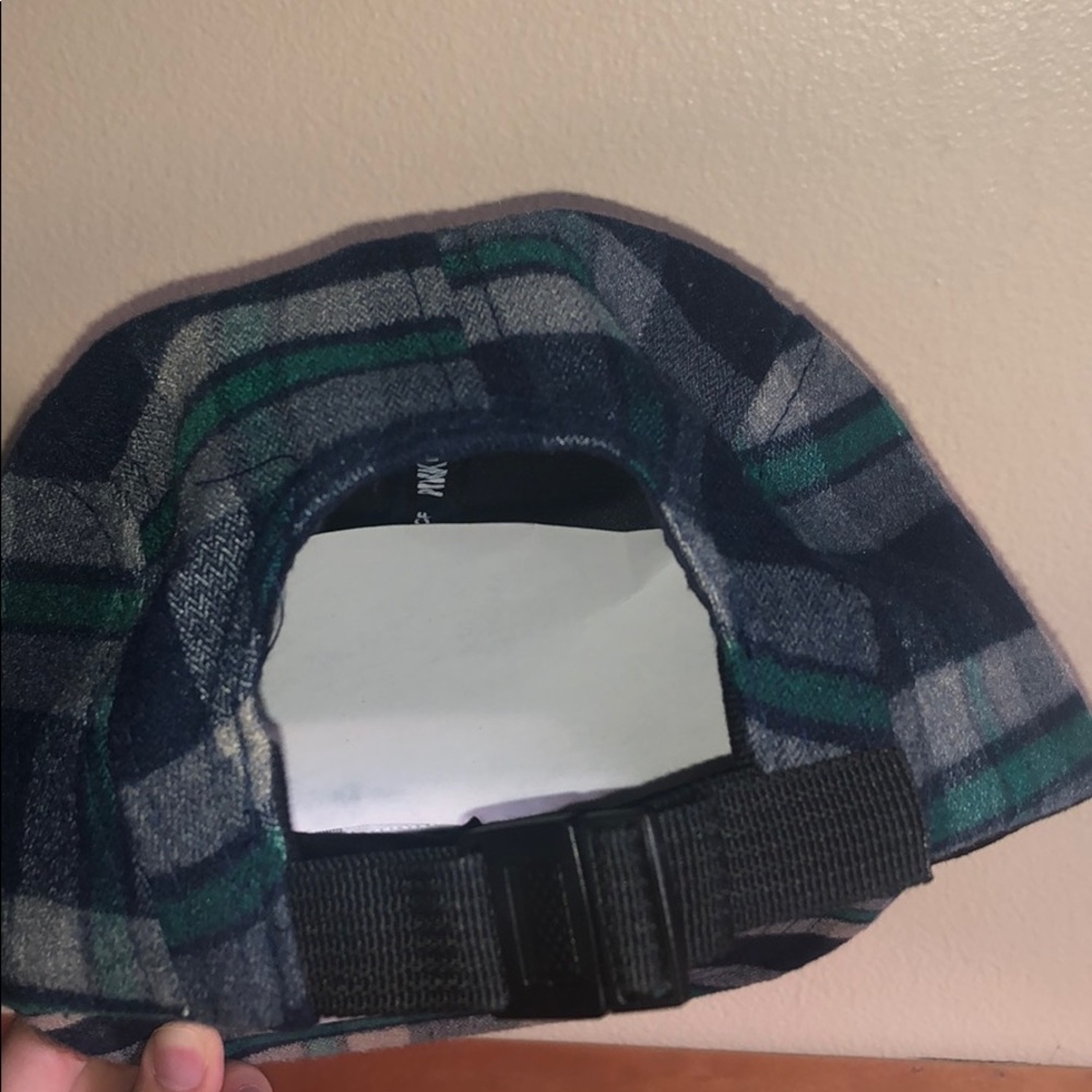 Pink dolphin hat - Picture 4 of 5